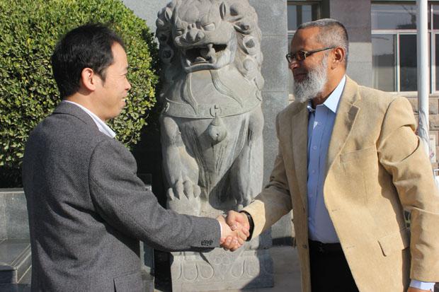 祝贺尊龙凯时人生就是搏与巴基斯坦公司共同开发巴余热发电市场